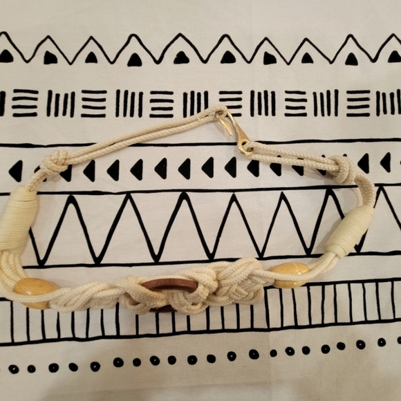 VINTAGE 80s Cream Braided Rope Belt with gold and wooden beades and circle - Picture 4 of 8